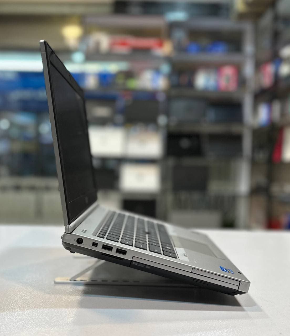 لپ تاپ کارکرده HP ELITEBOOK 8460P -i7-8GB-320GB-1GB — تصویر ۷