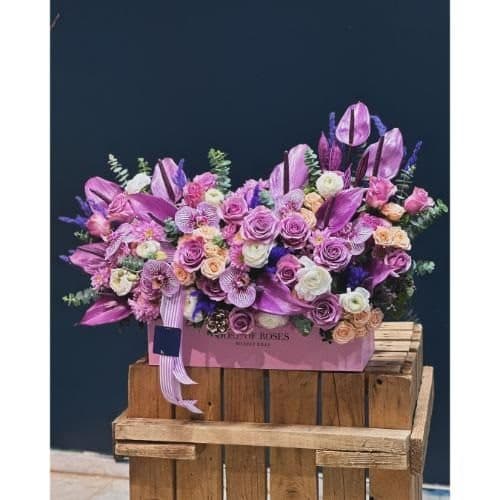 گل و هدیه برای زادروز عباس کیارستمی pe762 — تصویر ۲