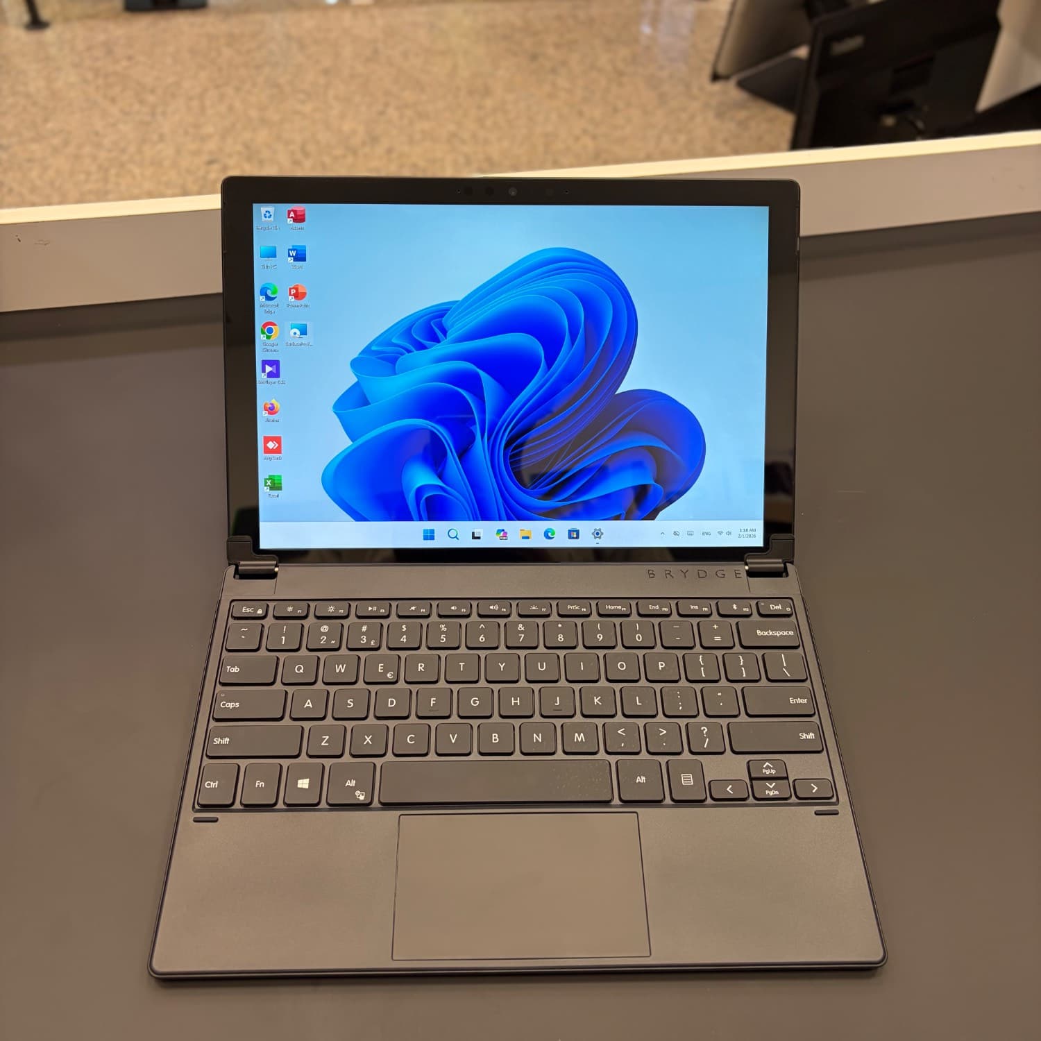 لپ تاپ مایکروسافت Surface Pro 7 استوک i5 8GB 256GB — تصویر ۷
