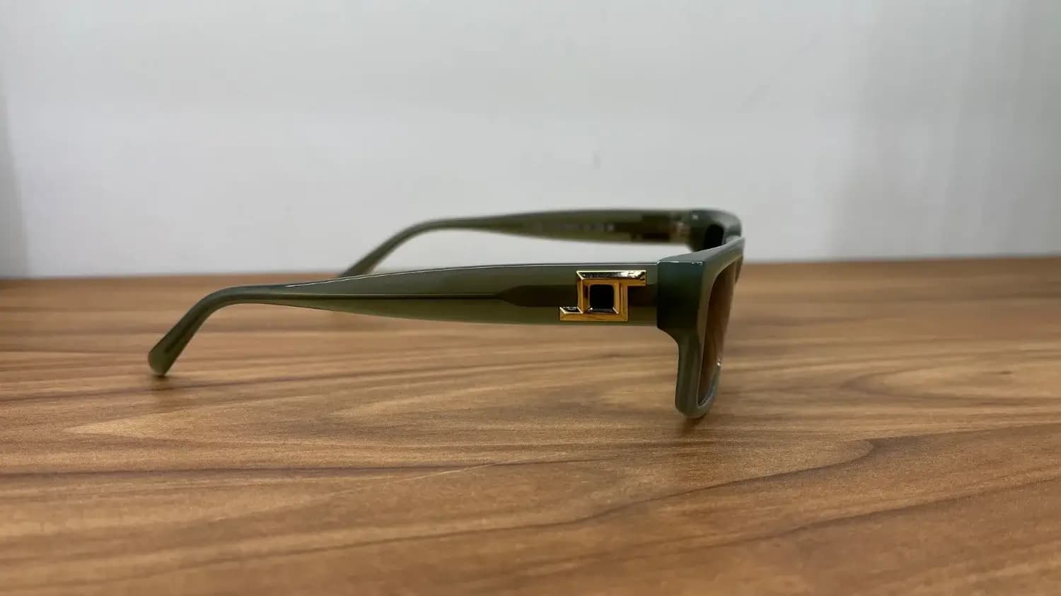 عینک آفتابی Tiffany&Co — تصویر ۴