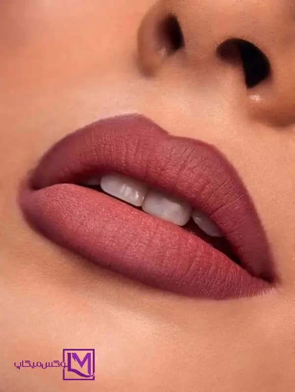 رژ لب و خط لب دو طرفه مات — تصویر ۴