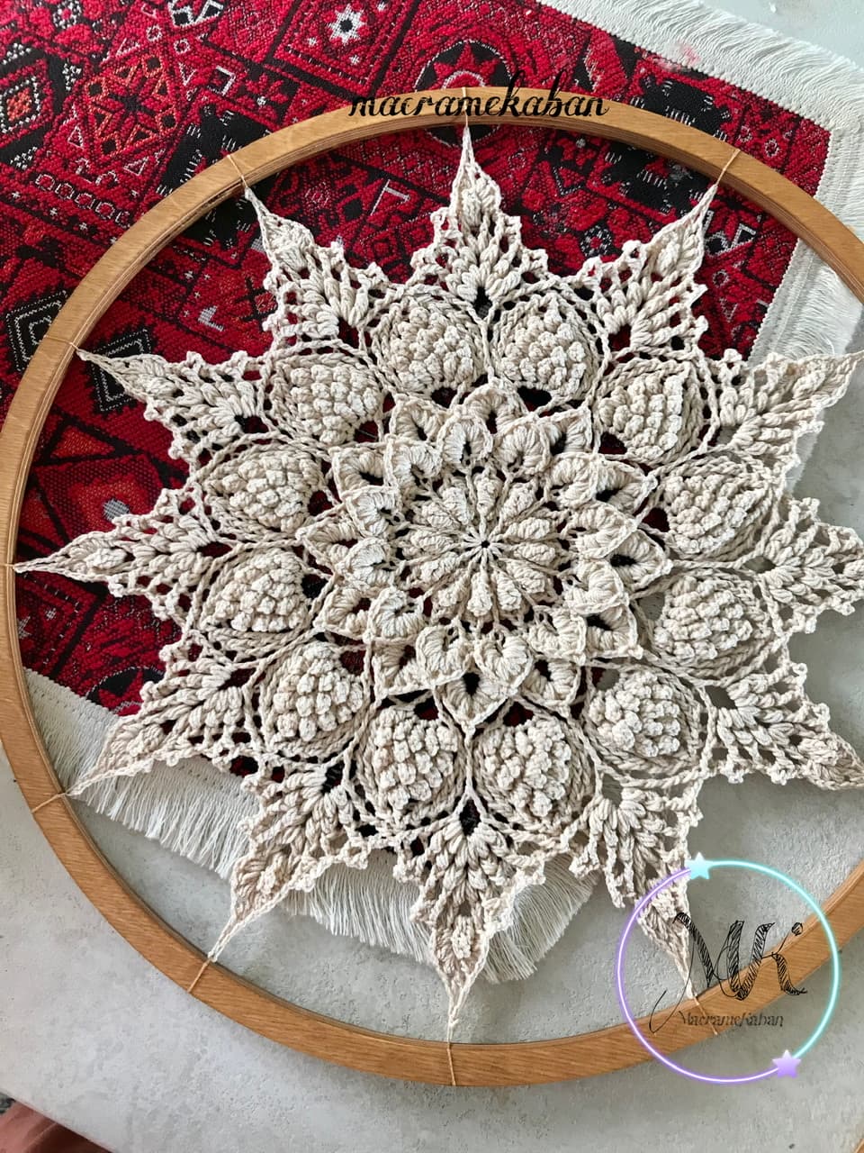 دیوارکوب قلاب بافی ماندالا مدل ماواکا قطر ۳۵ سانت