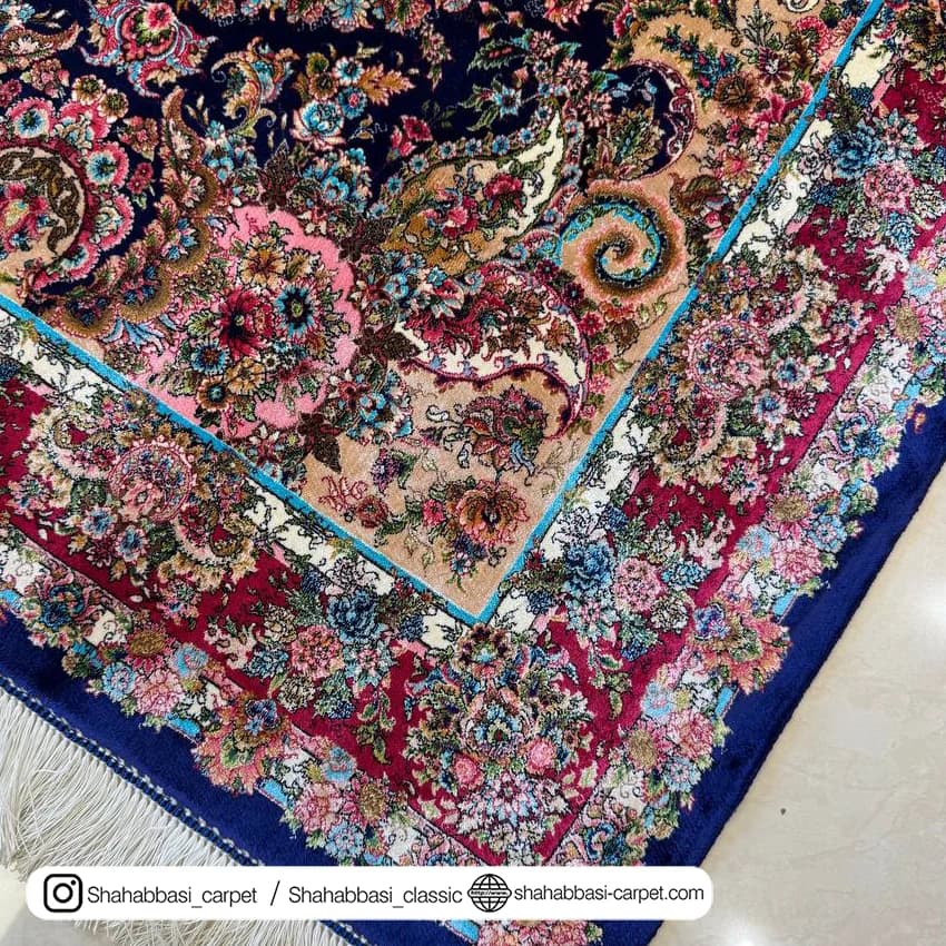 فرش تمام ابریشم کد 213 آبی کاربنی — تصویر ۳