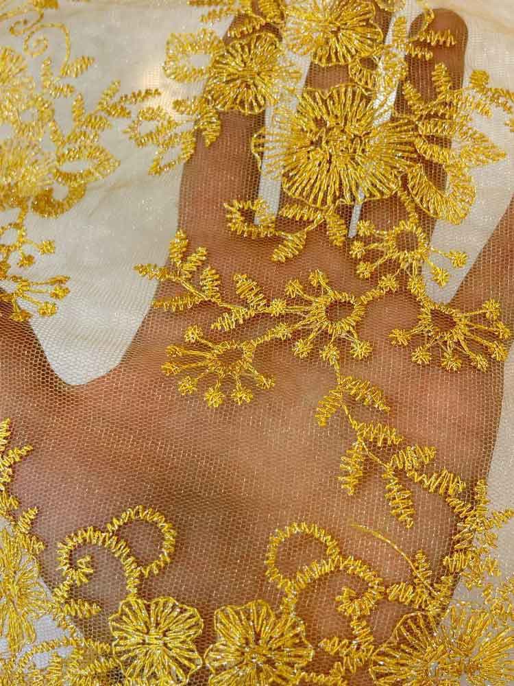 پارچه توری ابریشم و سرمهدوزی طلایی — تصویر ۴