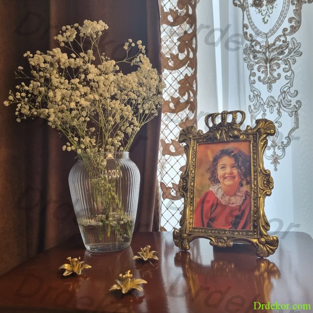 قاب عکس تاج