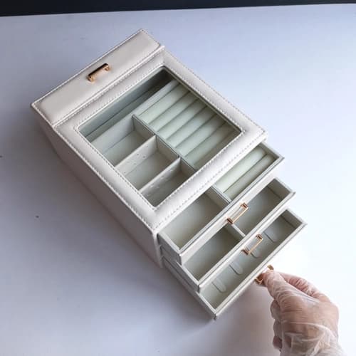 جعبه جواهرات سه طبقه چرمی لوکس در 3 رنگ – وارداتی و کیفیت عالی — تصویر ۱۲