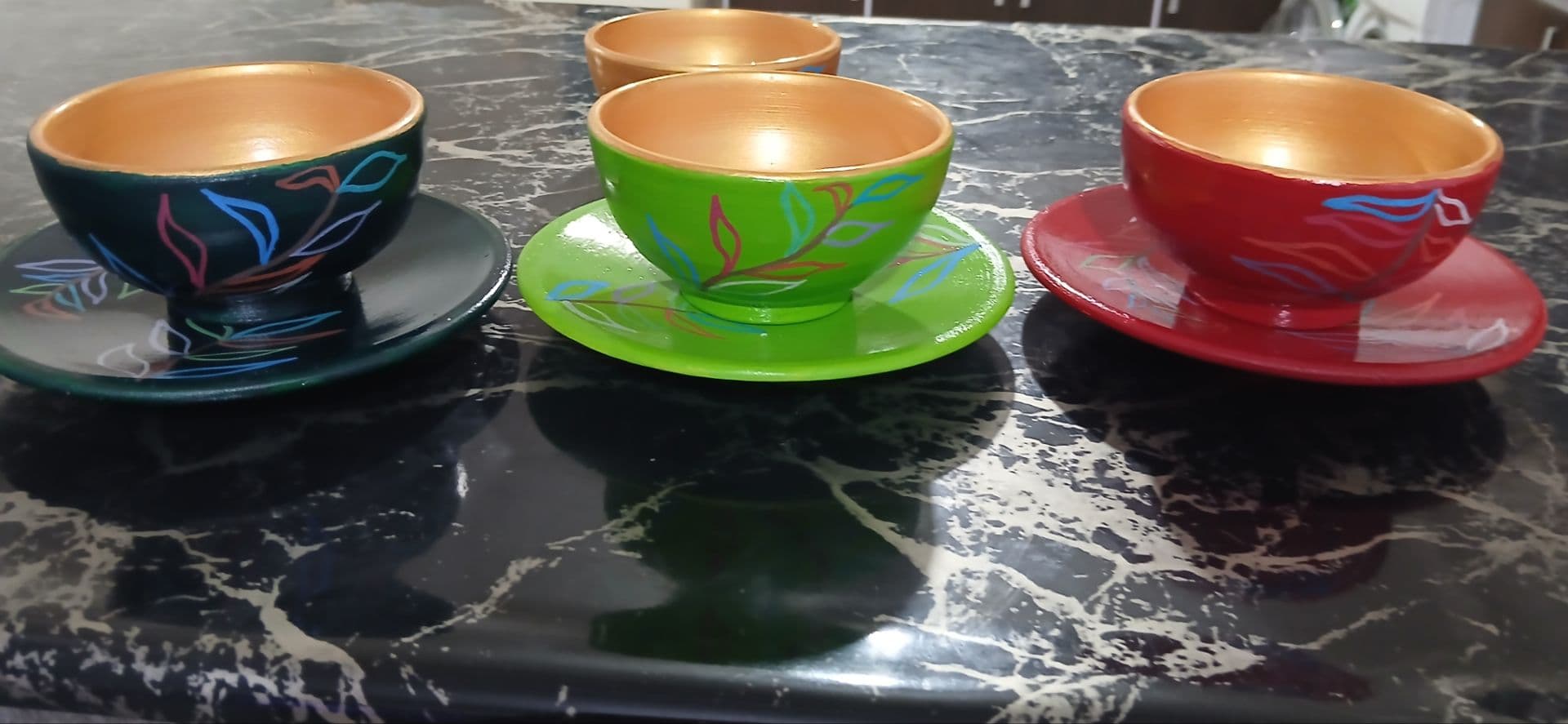 کاسه و بشقاب سفالی رنگ ثابت ویژه سفره هفت سین — تصویر ۷