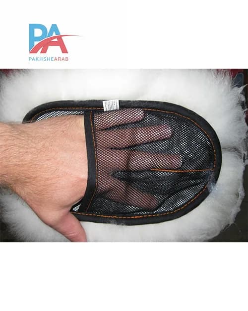 دستکش شستشوی خودرو پوست بره کارپرو CarPro Merino Wool Wash Mitt – دستکش مایکروفایبر شستشو بدون خط و خش — تصویر ۴