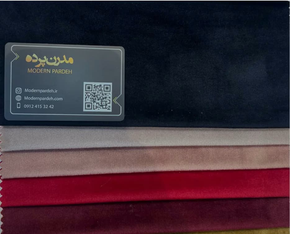 پرده مینیمال مخمل ساده مشکی کد 29 — تصویر ۴