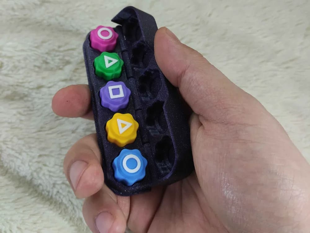 بازی گونگی اسکوییدگیم با جعبه تاشو Gonggi Squid Game کد266 — تصویر ۱۰