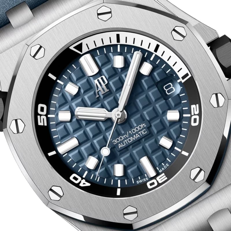 اودمار پیگه رویال اوک آفشور Diver 42 استیل، صفحه سبزآبی تیره با جزئیات رزگلد و بند رابر سبزآبی | رفرنس 15720ST.OO.A403CA.01 — تصویر ۳