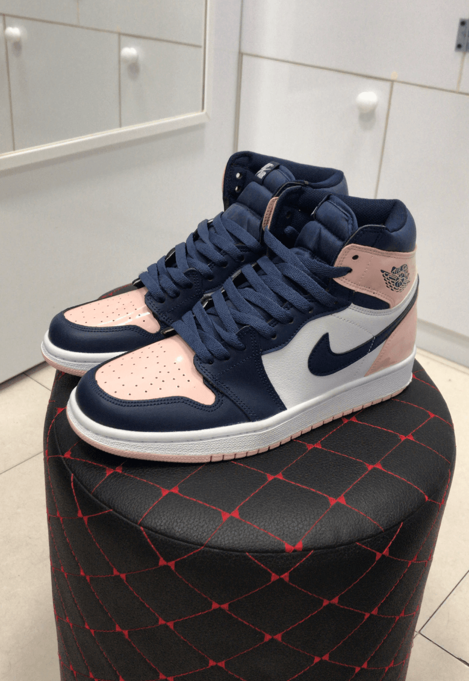 کتونی جردن صورتی Nike Air Jordan 1 — تصویر ۹