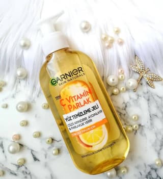 ژل شستشوی صورت مدل Vitamin C حجم 200 میل گارنیر | Garnier — تصویر ۲