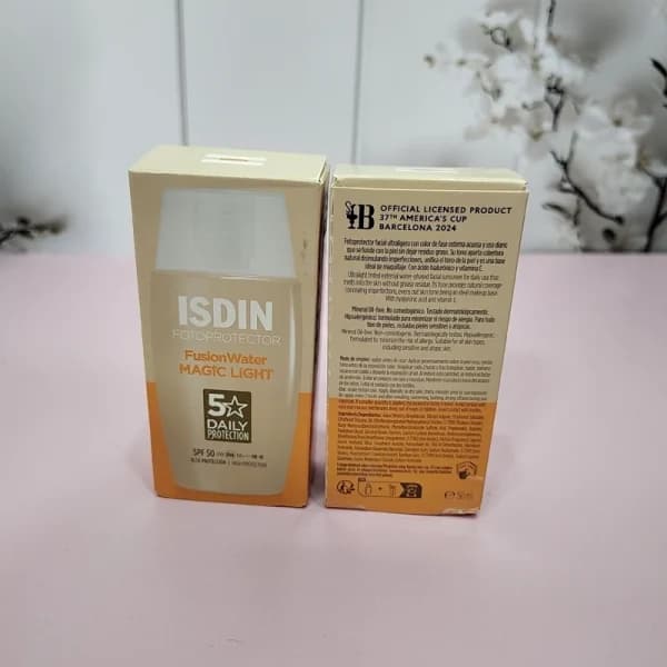 ضد آفتاب فیوژن واتر مجیک رنگی لایت SPF50 — تصویر ۶