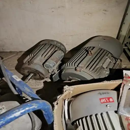 الکترو موتور 5.5 اسب ترمز دار 1450 دور 3 فاز مارک PEM — تصویر ۲