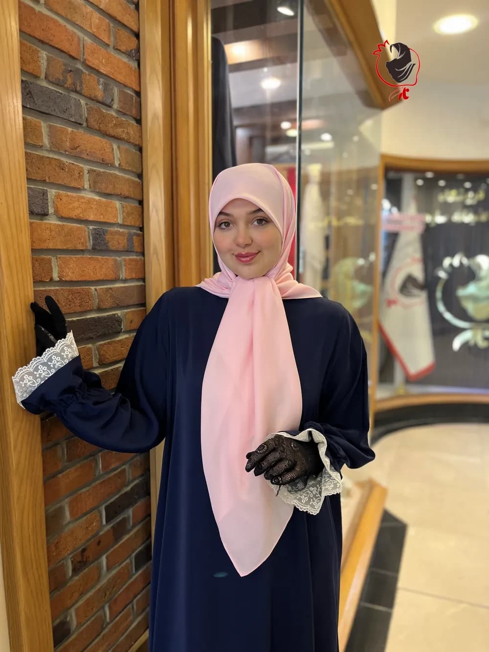 روسری حریرکرپ کشدار / بدون کش صورتی — تصویر ۶