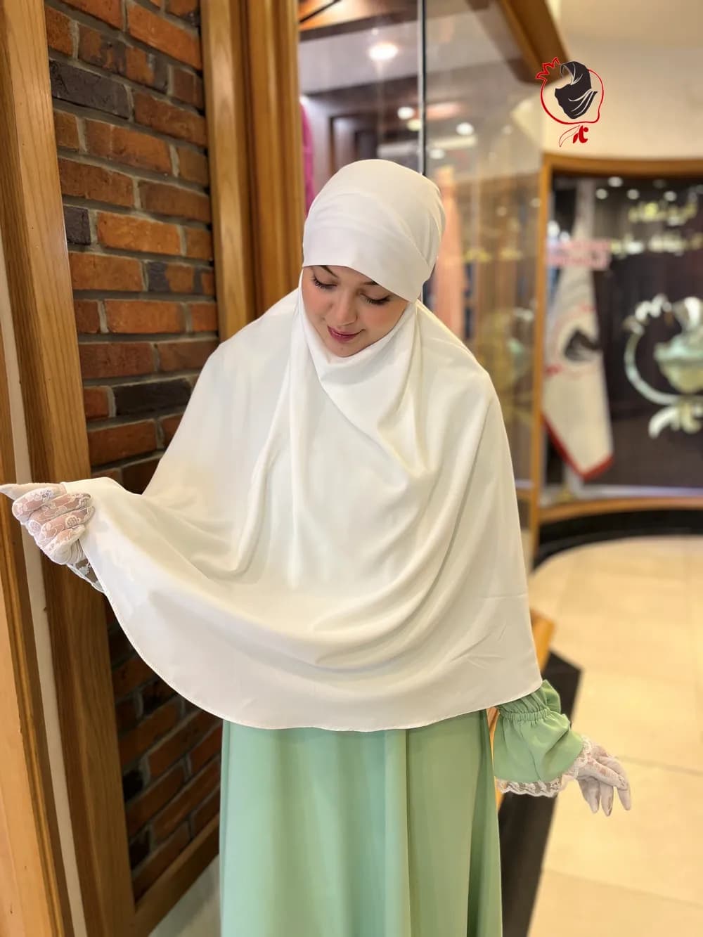 خمار ساده سفید — تصویر ۳