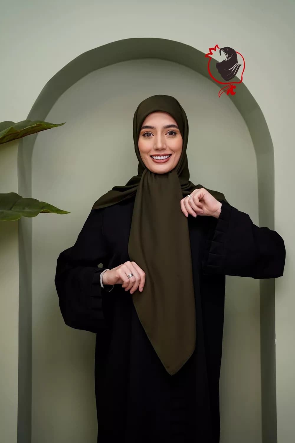 روسری حریرکرپ کشدار / بدون کش سبز ارتشی — تصویر ۲
