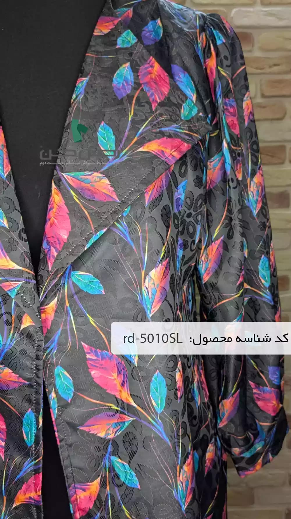 مانتو ساتن مشکی زنانه دست دوم — تصویر ۳