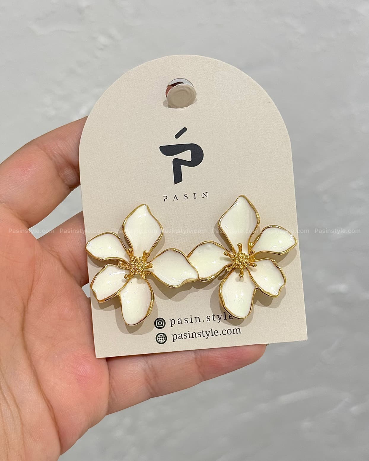 گوشواره گل میناکاری کد۰۰۳۳۰ — تصویر ۳