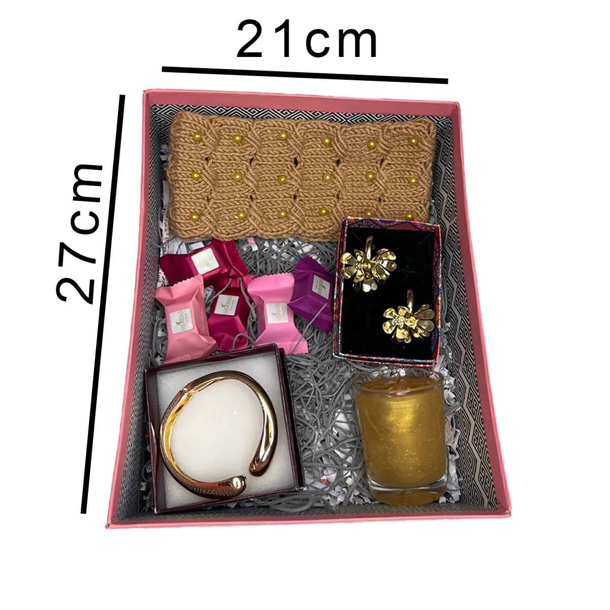 پک جعبه کادویی ولنتاین صورتی ابر و بادی همراه با رگه های طلایی — تصویر ۳