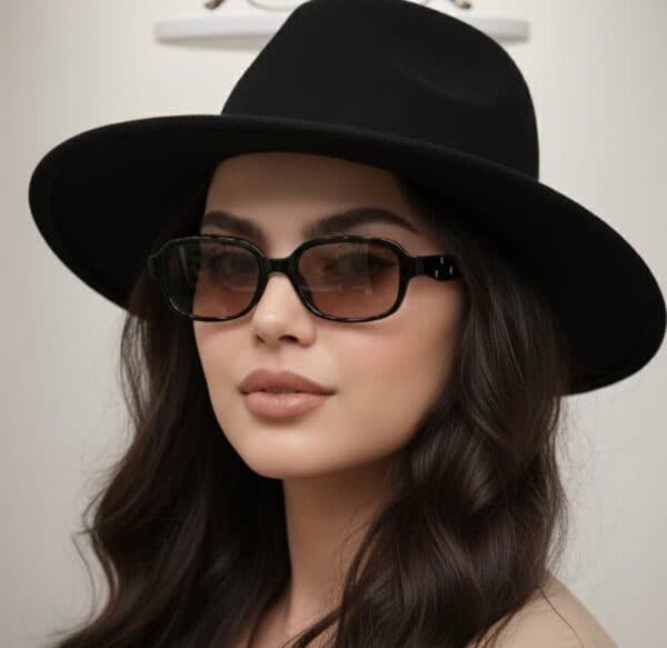 عینک آفتابی زنانه برند GENTLE MONSTER مدل 20300