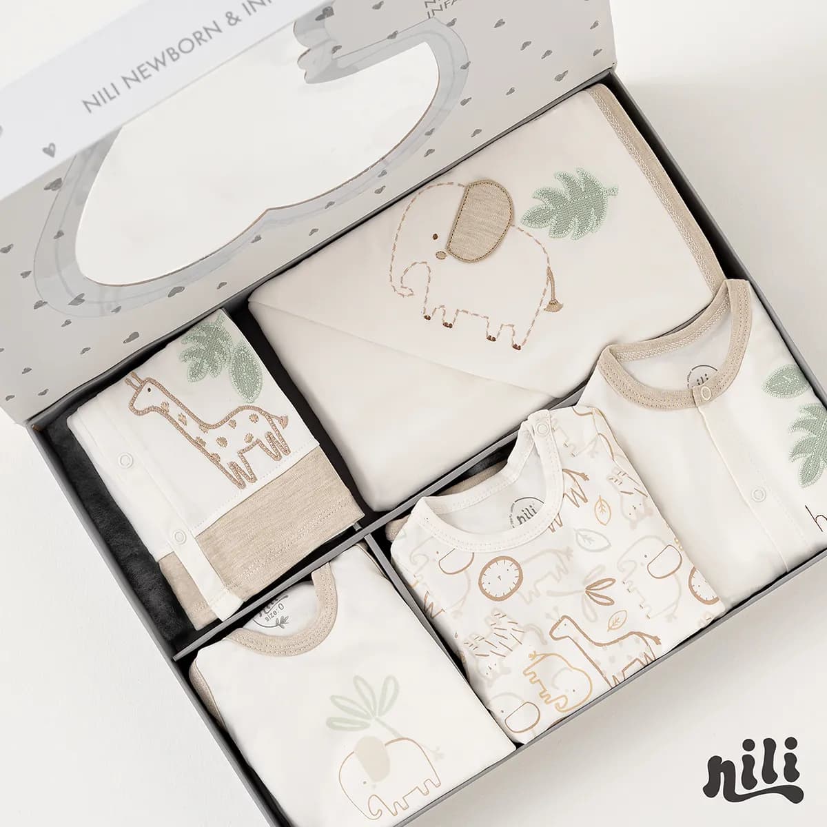 ست 13 تیکه بیمارستانی نیلی nili طرح زرافه کد 3967