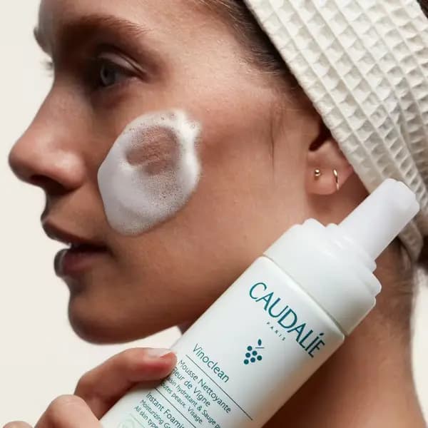 فوم شستشو و پاک کننده ملایم صورت کدالی وینوکِلین Caudalie Vinoclean Instant Foaming Cleanser — تصویر ۶