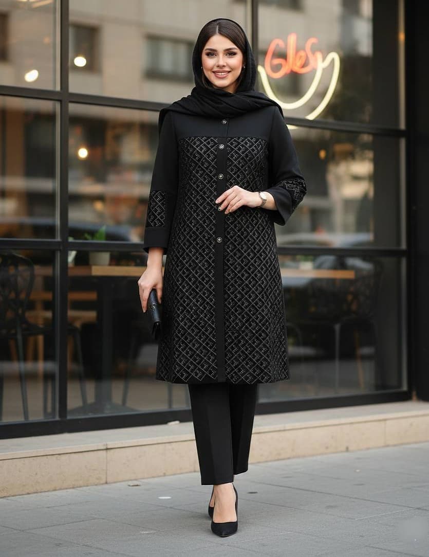 مانتو مجلسی مخمل سوزندوزی نقرهای سایزبزرگ فیت کتی (۴۶ تا ۵۴) — تصویر ۷