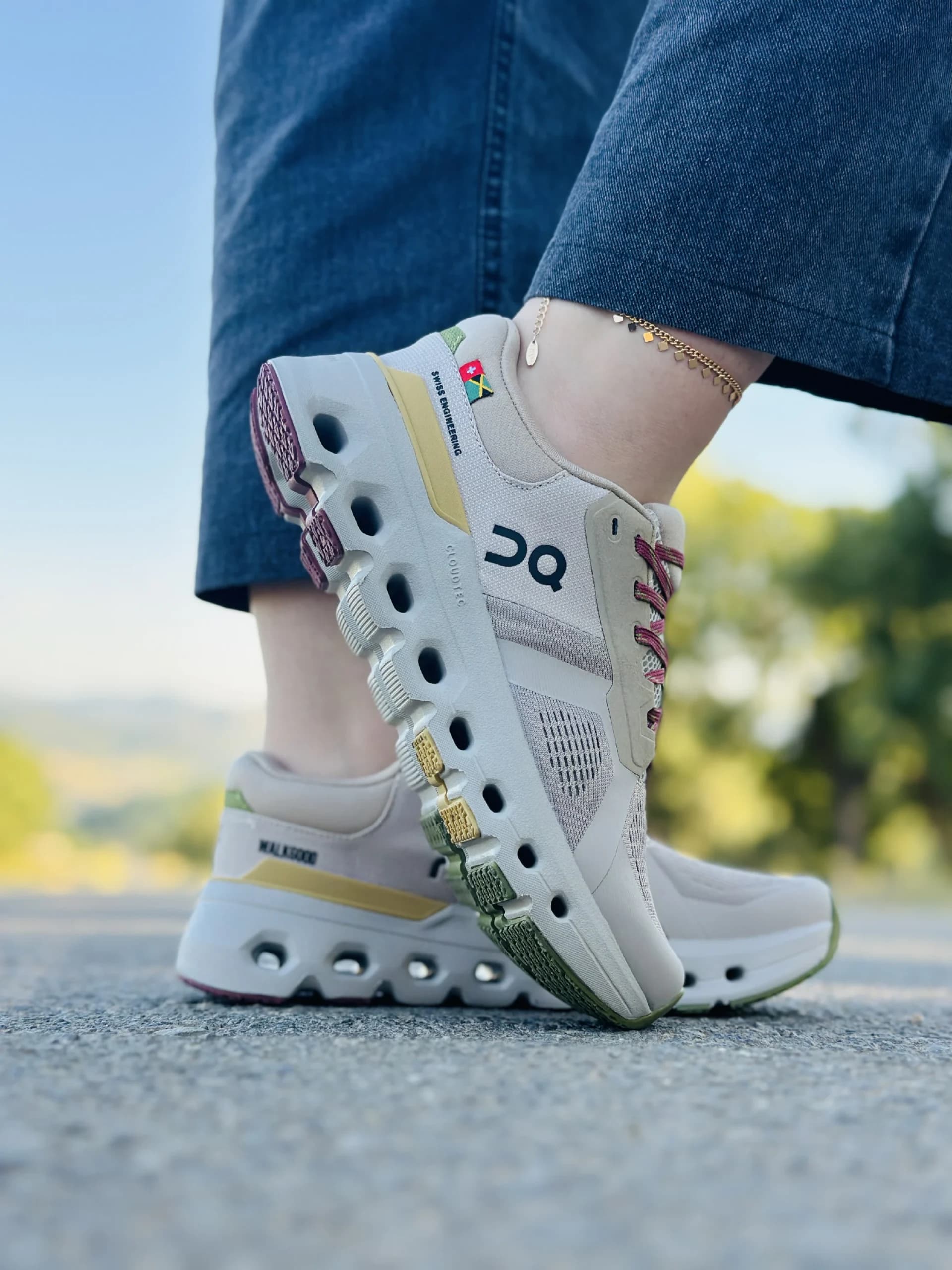 کفش کیوسی مدل کلود رانر – Unisex Cloud Runner رنگ کرم — تصویر ۸