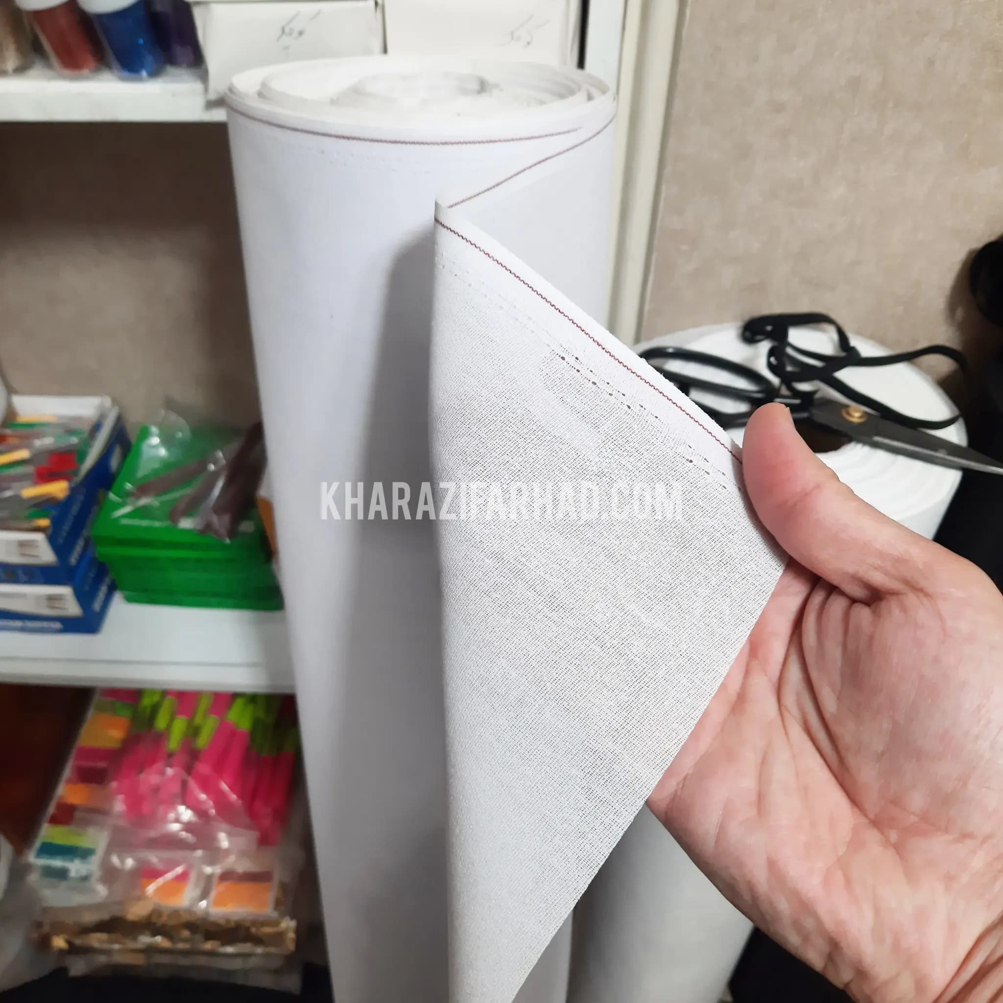 لایی یقه چسب دار طاقه 50 یاردی درجه یک عمده — تصویر ۴