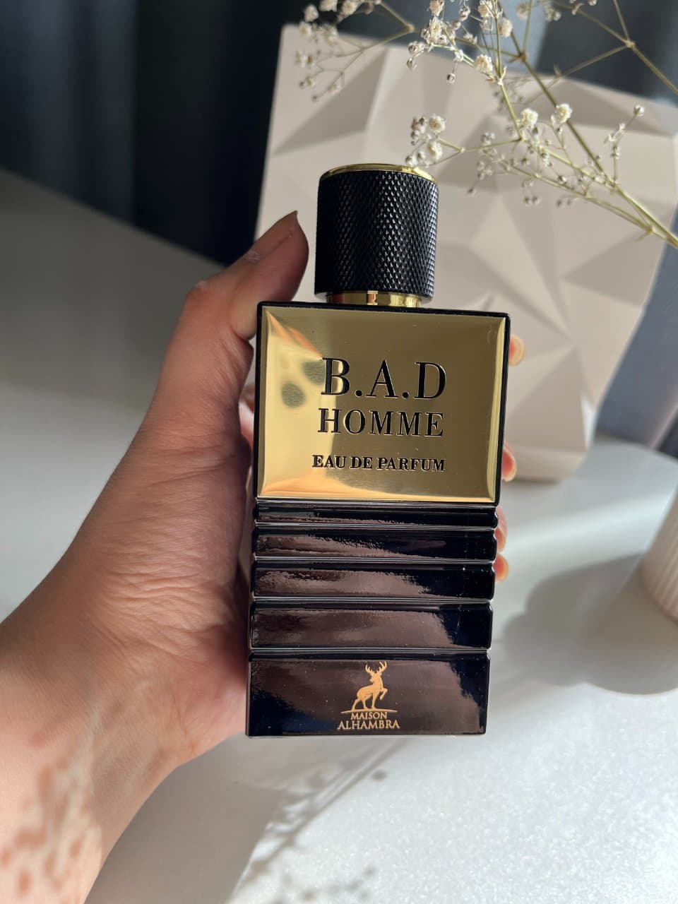 ادکلن الحمبرا کالکشن Carolina Herrera Bad Boy حجم ۱۰۰ میلیلیتر — تصویر ۳