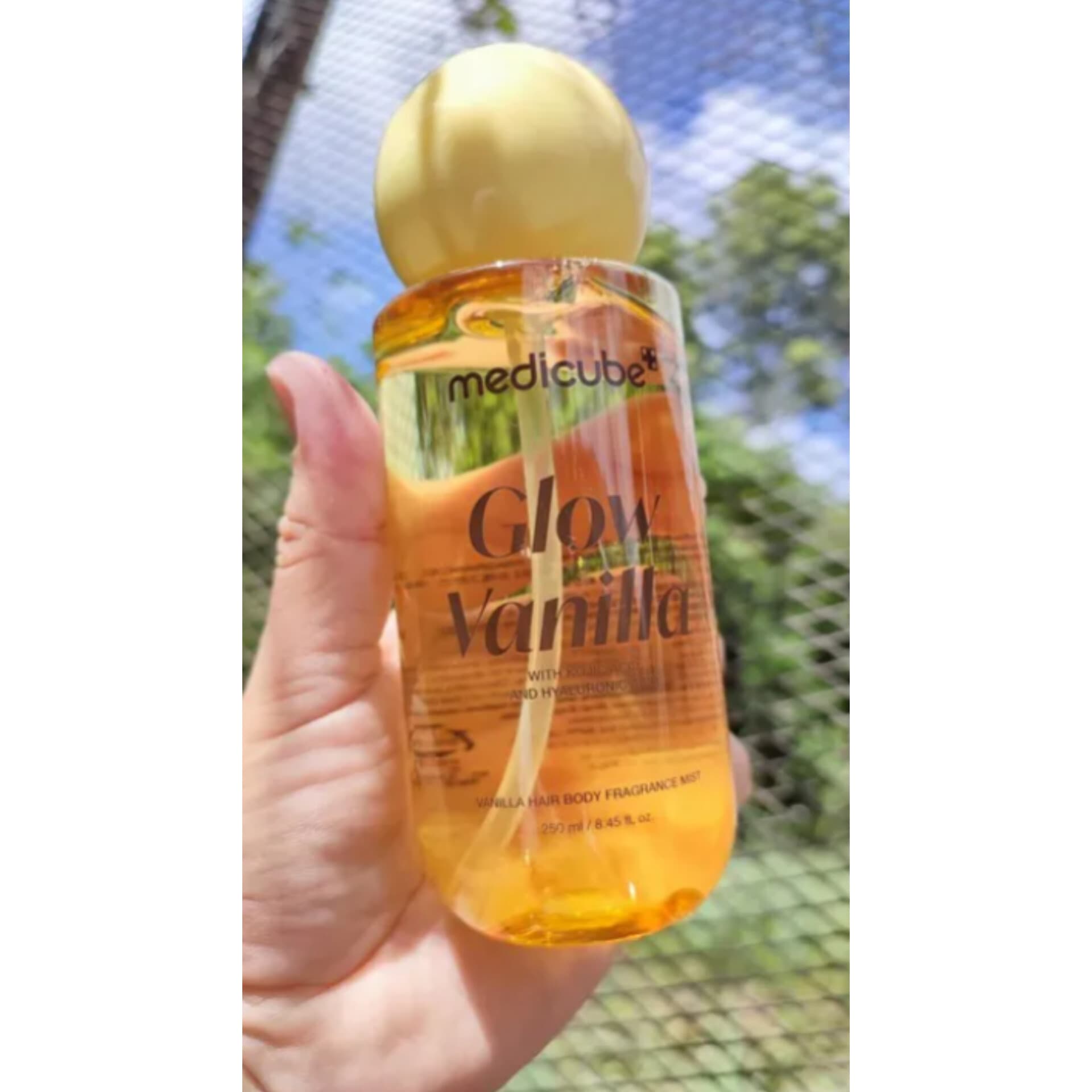 میست وانیلا خوشبوکننده، آبرسان و روشن کننده مو و بدن مدیکیوب | medicube Vanilla Hair Body Fragrance Mist میل 250 — تصویر ۳