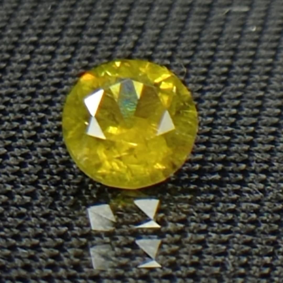 جواهر دمانتوئید D111