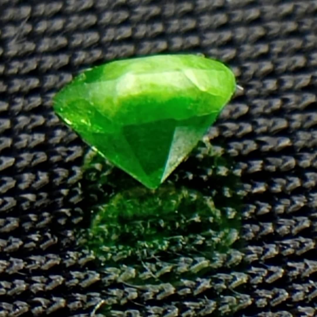 جواهر دمانتوئید D63 — تصویر ۴