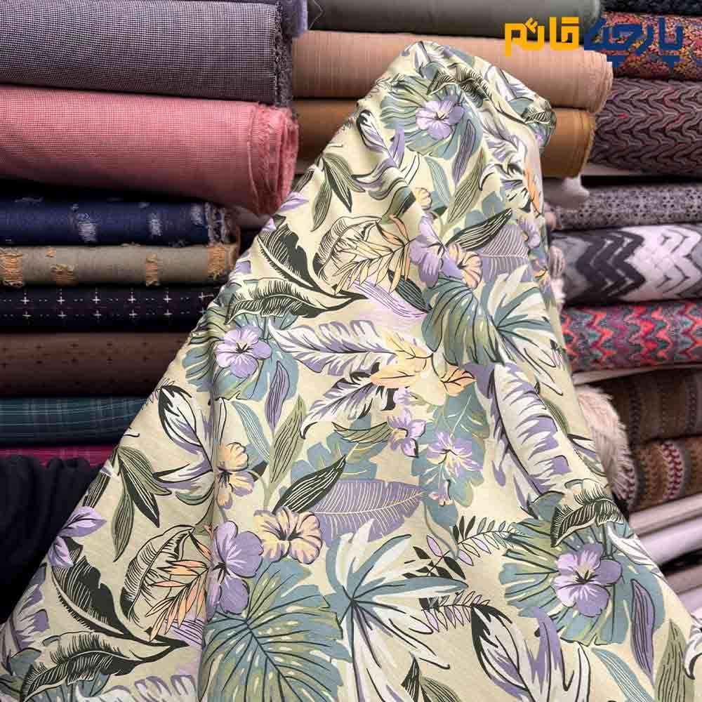 پارچه وال طرحدار کره ای طرح برگ هاوایی زمینه سبز روشن عرض 150 کد 11941
