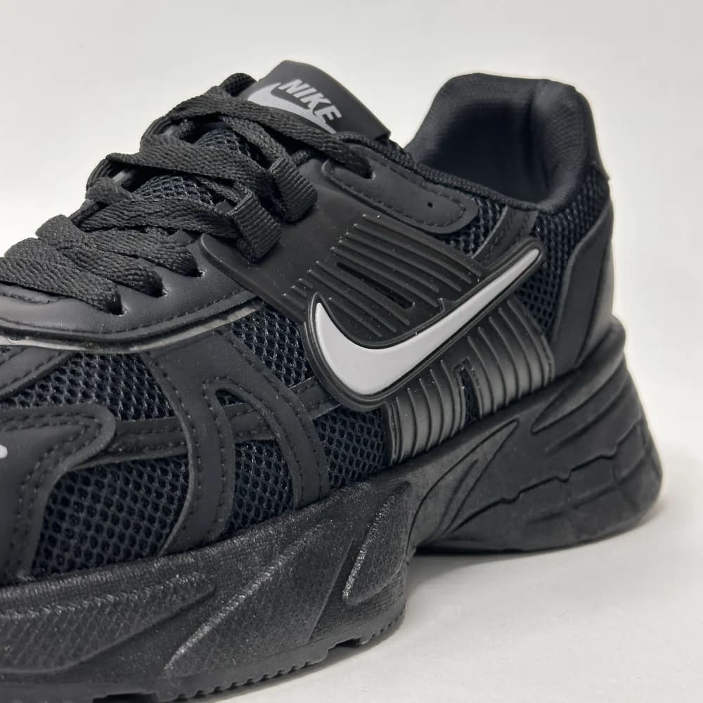 کتونی نایک وی تو کی مشکی | Nike V2K Run Black — تصویر ۳