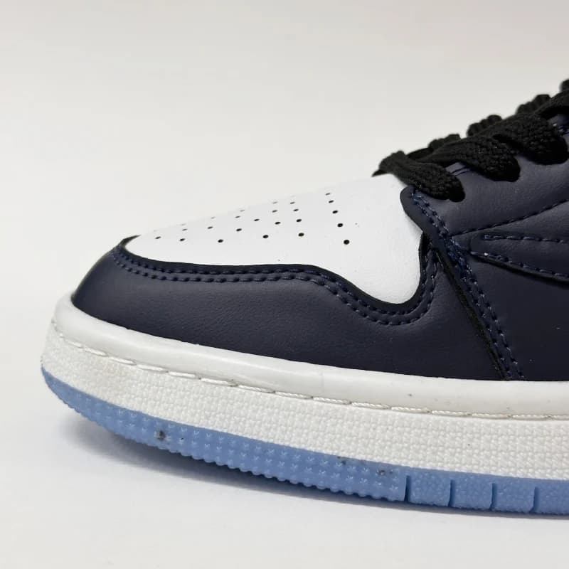 کتونی نایک ایر جردن 1 های سفید سرمهای | Air Jordan 1 High University Blue — تصویر ۷
