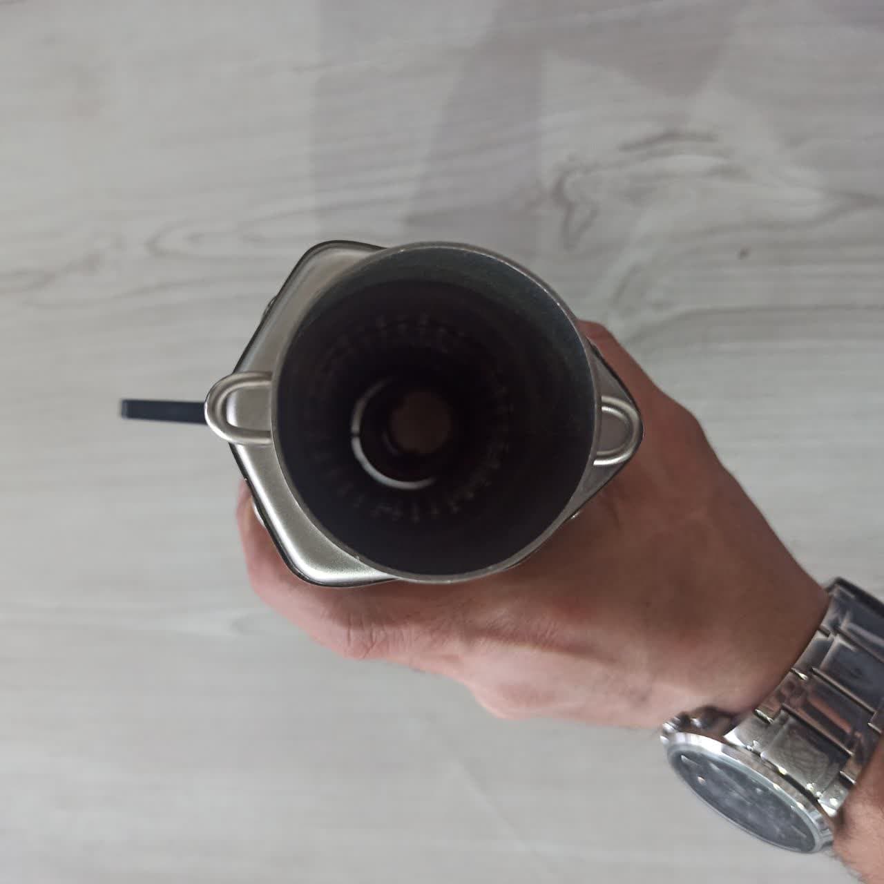 منبع اگزوز اسپرت موتور سیکلت اکروپاویچ سایلنسردار ششگوش نقره ای سر کربن — تصویر ۲