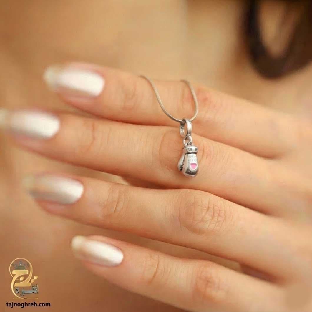 گردنبند نقره زنانه طرح دستکش بوکس مدل ZSW Z121 — تصویر ۵
