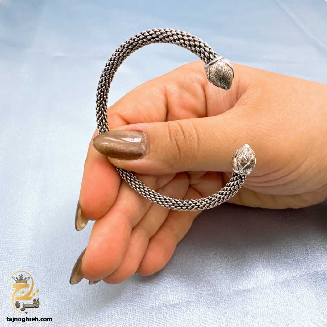 بنگل نقره زنانه طرح غنچه مدل DSW D96 — تصویر ۴