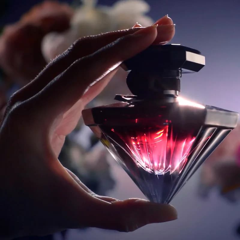 عطر ادکلن لانکوم لا نویت ترزور ای لا فولی زنانه اصل — تصویر ۶