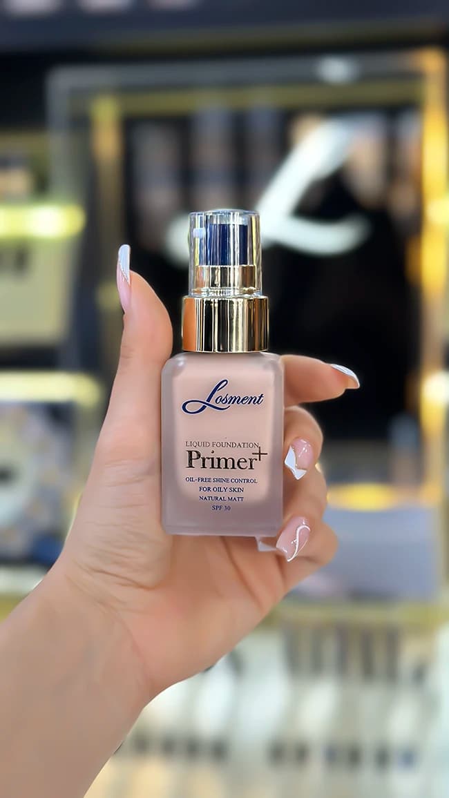 کرم پودر پمپی لوسمنت SPF30 فاقد چربی پرایمردار (Losment) — تصویر ۴