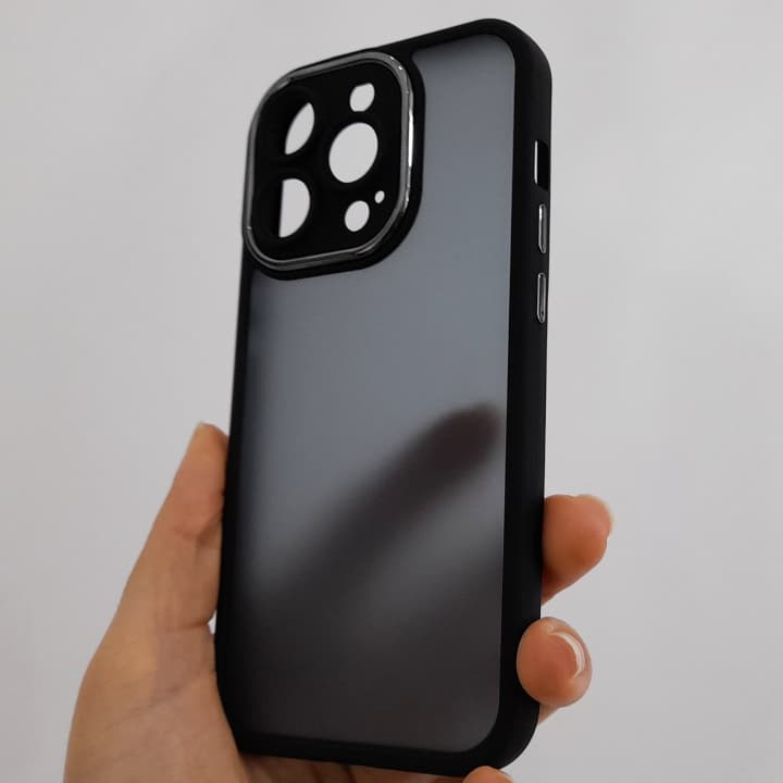 قاب گوشی آیفون iPhone 14 Pro مات محافظ لنز دار آیرون متال مدل Fashion Case — تصویر ۵