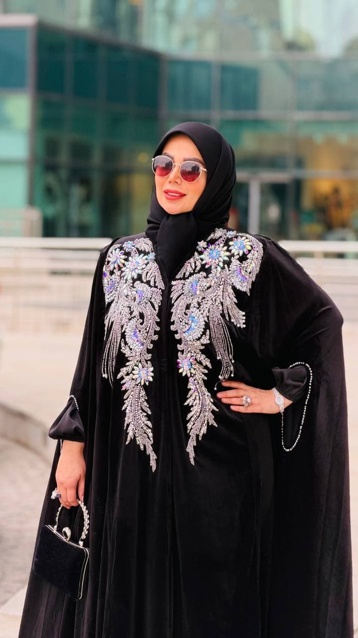 شنل مخمل ونوس جواهر دوزی طاووس — تصویر ۴