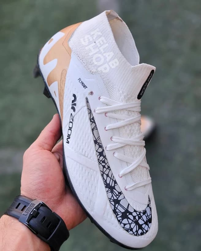 کفش فوتبال نایک ایرزوم سفید طلایی ساقدار Nike Airzoom — تصویر ۳