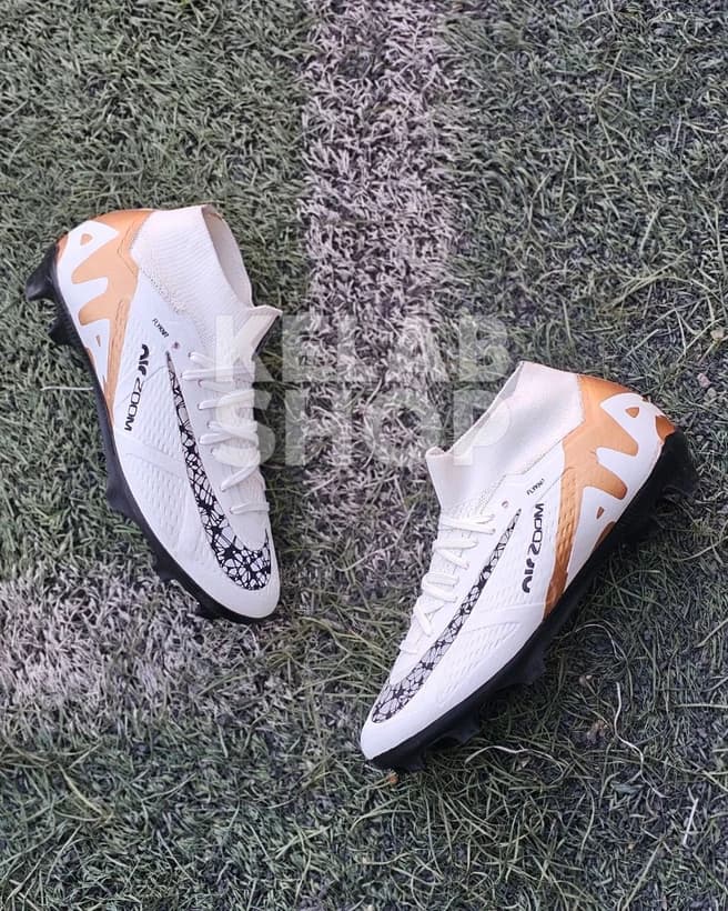 کفش فوتبال نایک ایرزوم سفید طلایی ساقدار Nike Airzoom — تصویر ۴