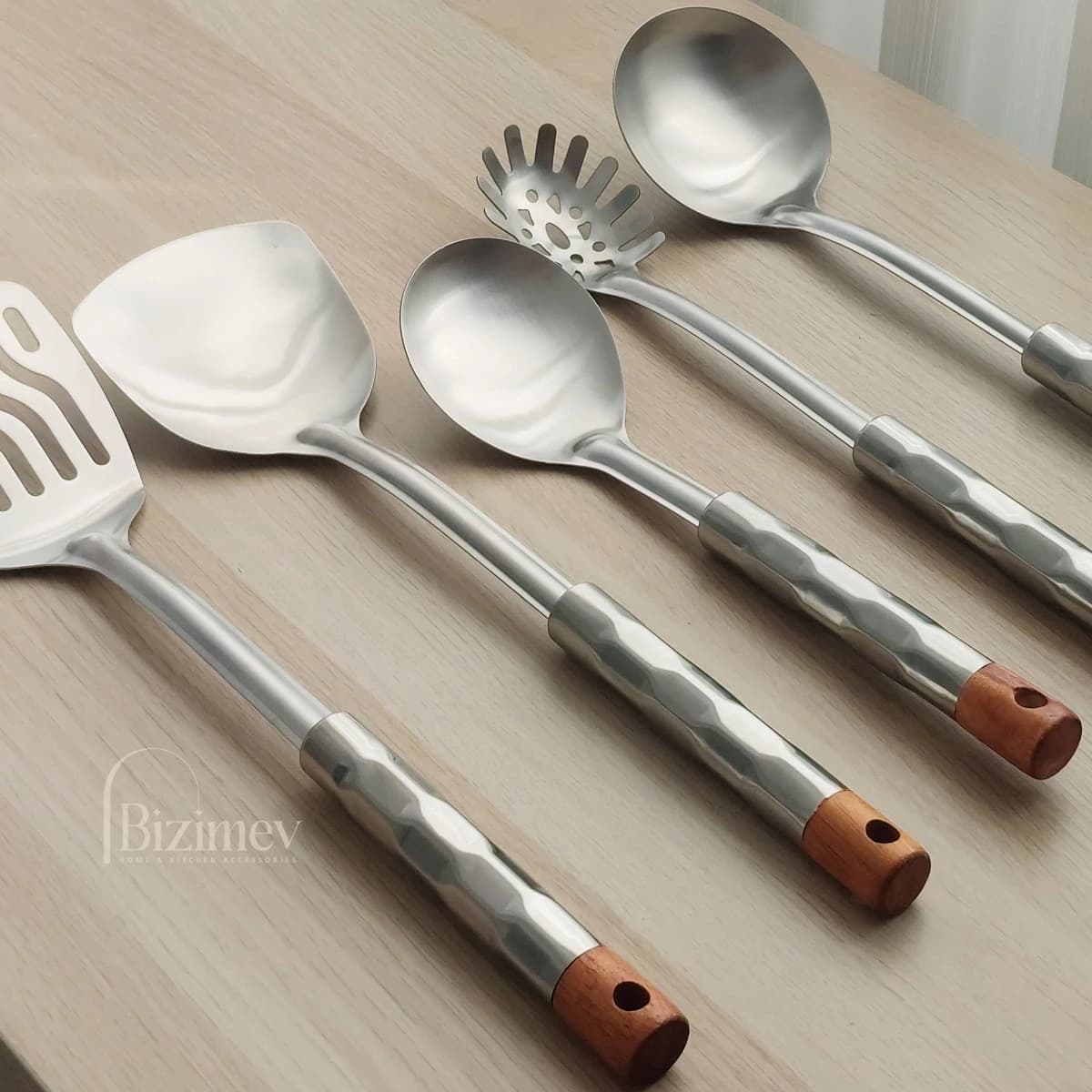 کفگیر ملاقه استیل و چوب
