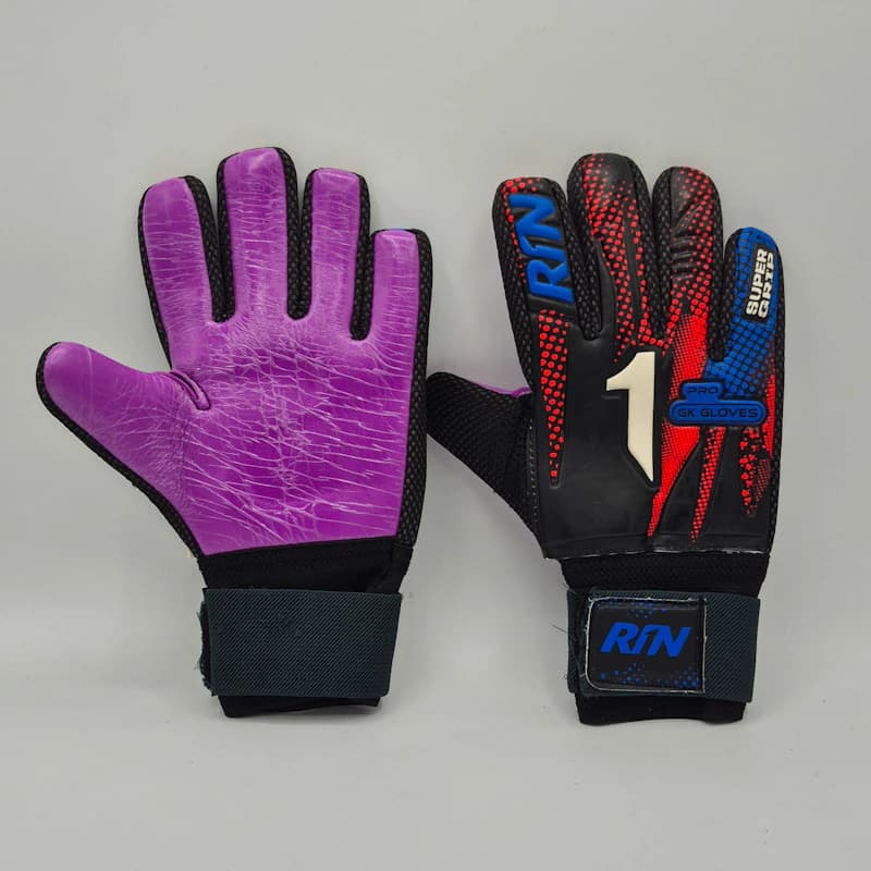 دستکش دروازهبانی پسرانه RIN (Rin Pro Super Grip) | کف چرم ضد لغزش دانهدار با پارچه تنفسی و مچبند چسبی — تصویر ۹