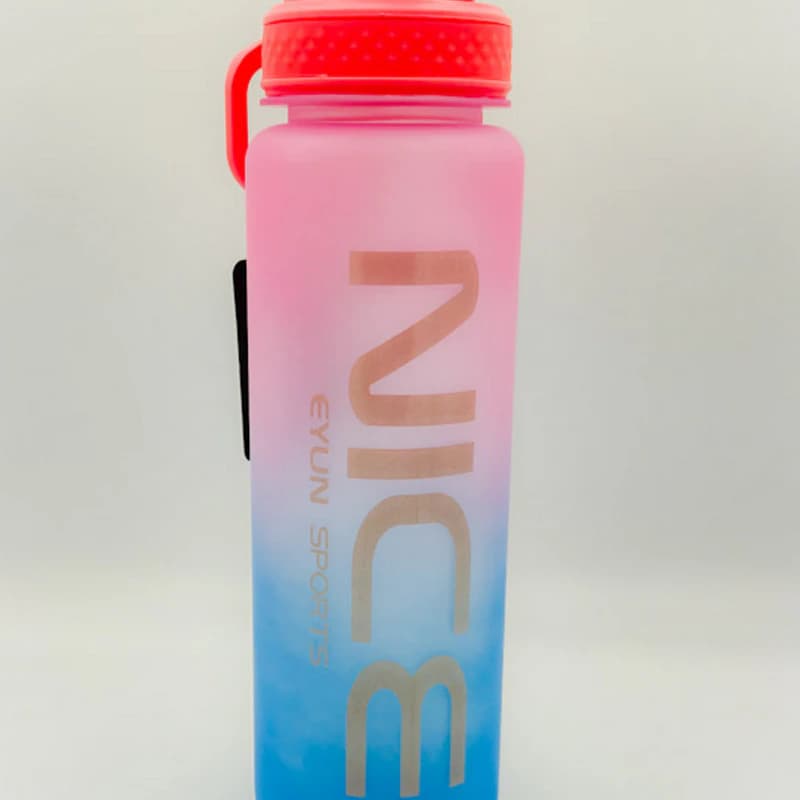 قمقمه ۱ لیتری EYUN مدل NICE | بدنه مات آبرنگی (Gradient) با دستگیره ارگونومیک و درب پیچی ضد نشت — تصویر ۵